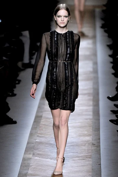 Look 9
